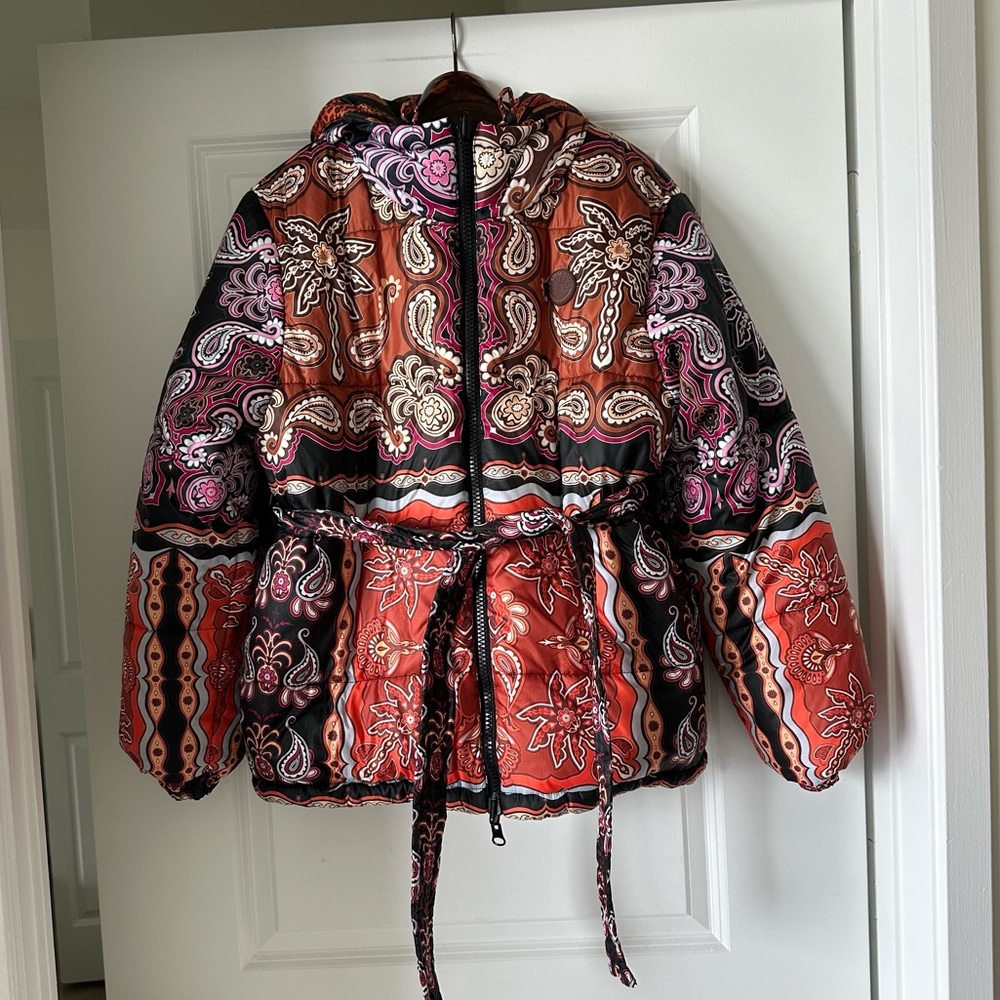 FARM Rio Multicolor Patterned Puffer Jacket - Picture 7 of 15